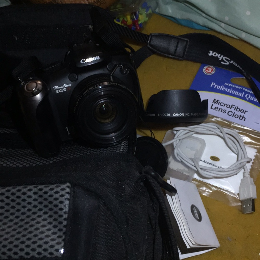 Canon Power Shot SX20 IS 20X Opitical Zoom